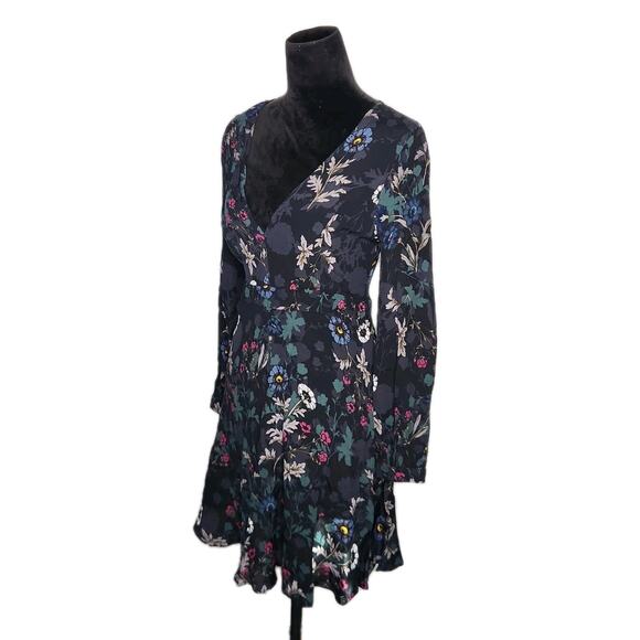 ASTR The Label Black Floral V-Neck Mini Dress Long sleeves Size M Anthropologie - Picture 3 of 9